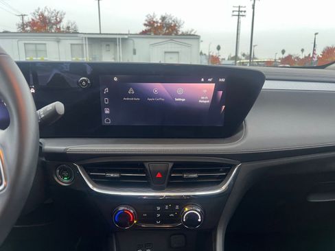 Used 2025 Buick Encore GX Preferred image 18