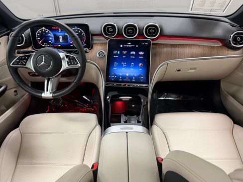 Used 2023 Mercedes-Benz C 300 4MATIC Sedan image 35