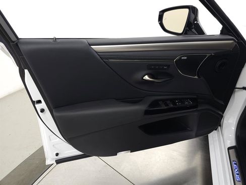 Certified 2024 Lexus ES 300h F Sport image 13