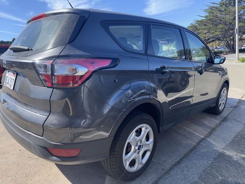 Used 2018 Ford Escape S image 6