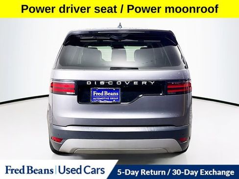 Used 2024 Land Rover Discovery S image 7