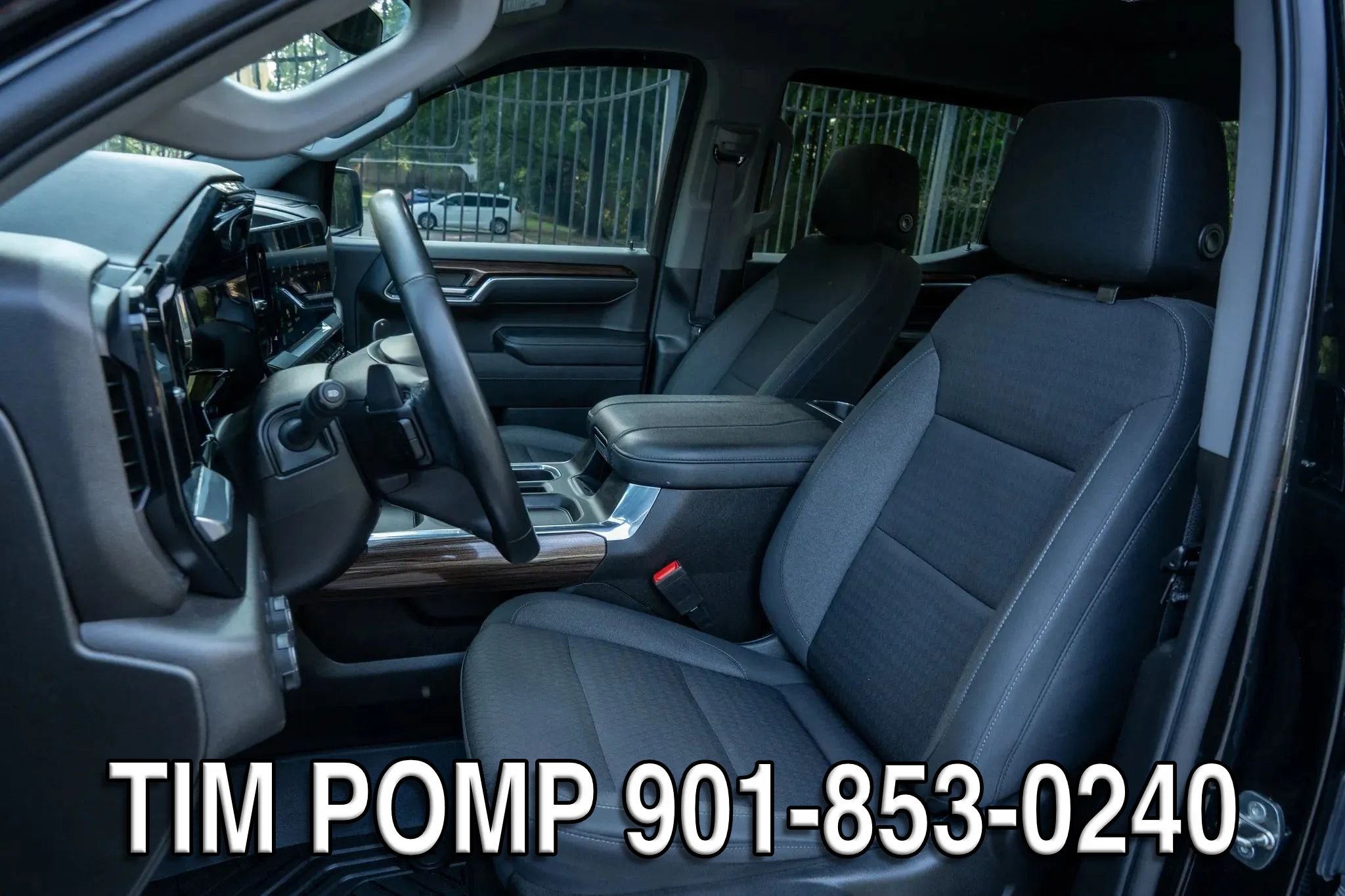 Used 2023 Chevrolet Silverado 1500 RST AWD/4WD image 11
