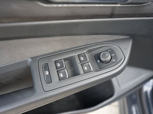 Used 2023 Volkswagen GTI 40th Anniversary Edition image 22