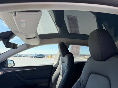 Used 2024 Tesla Model Y Long Range image 16