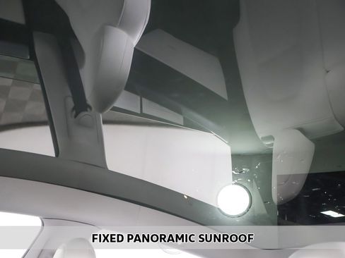 Used 2020 Tesla Model Y Long Range image 5