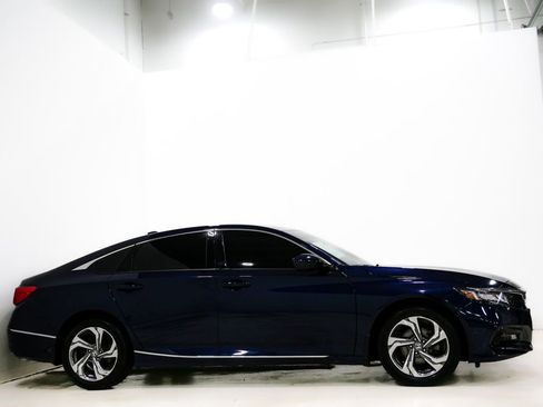 Used 2020 Honda Accord EX image 6
