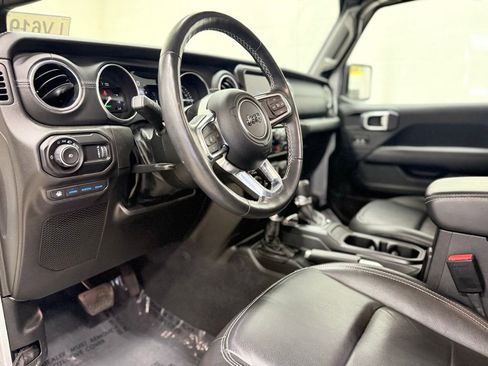 Used 2023 Jeep Wrangler Sahara w/ Cold Weather Group image 18