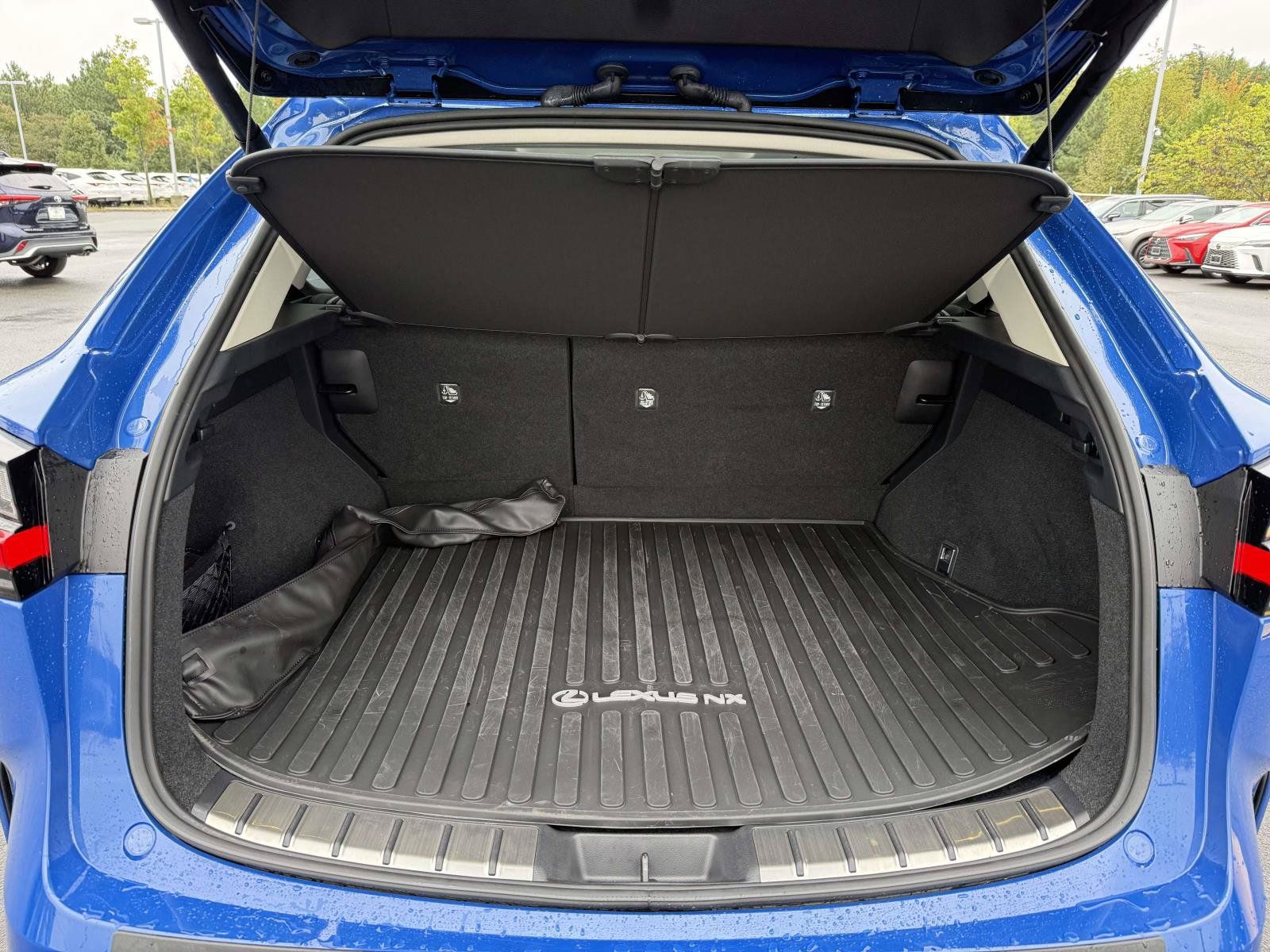 Used 2025 Lexus NX 350h AWD w/ Accessory Package (Z2) image 30