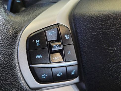 Used 2021 Ford Explorer XLT w/ Equipment Group 202A AWD/4WD image 41