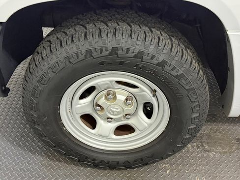 Used 2006 Dodge Dakota ST image 20