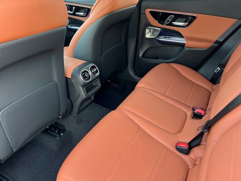 New 2026 Mercedes-Benz GLC 300 4MATIC image 4