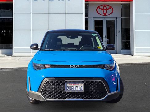 Used 2023 Kia Soul S image 2