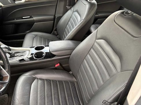 Used 2013 Ford Fusion SE FWD image 8