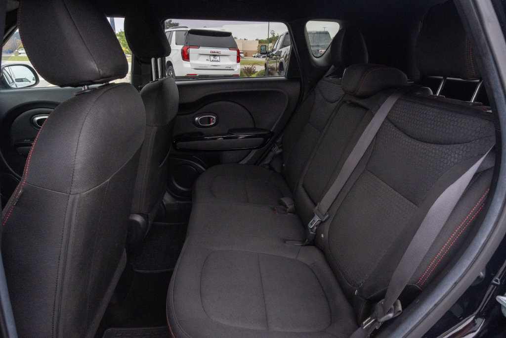 Used 2016 Kia Soul + w/ Tarmac Special Edition FWD image 13