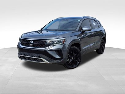 Certified 2023 Volkswagen Taos SE w/ Black Wheel Package