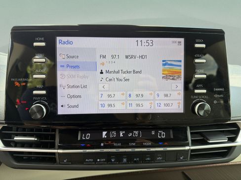 Certified 2024 Toyota Sienna XLE FWD image 14