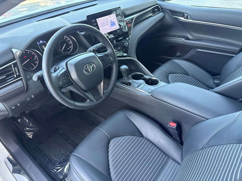 Used 2024 Toyota Camry SE FWD image 8