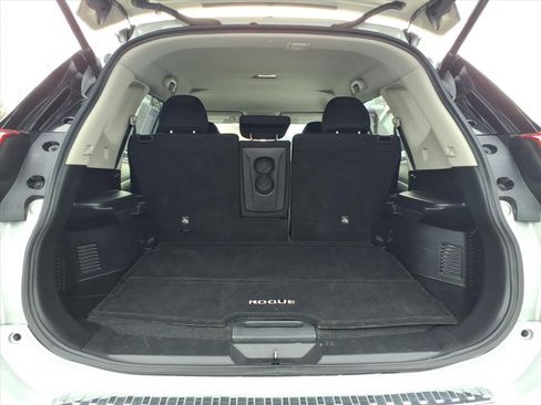 Used 2020 Nissan Rogue SV image 17