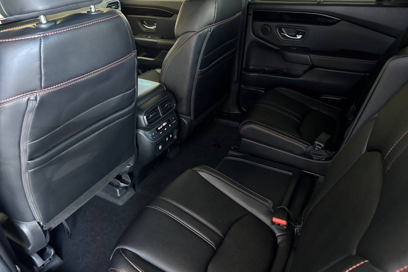 New 2026 Honda Pilot TrailSport image 9
