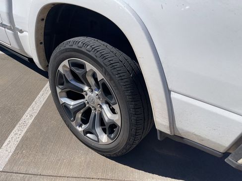 Used 2019 RAM 1500 Limited image 17