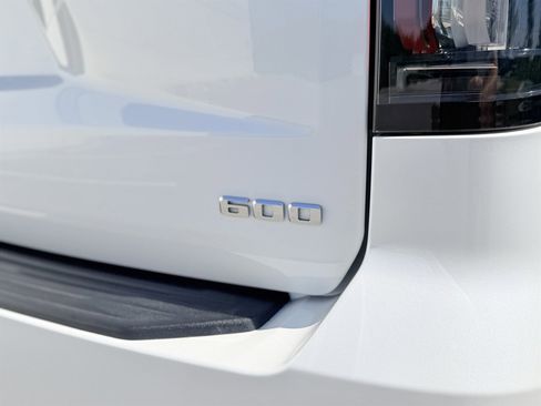 Used 2021 Cadillac Escalade ESV Premium Luxury Platinum AWD/4WD image 31