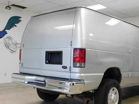 Used 2014 Ford E-250 and Econoline 250 w/ Power Group image 56