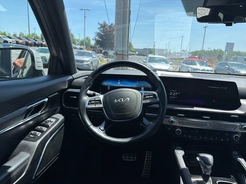 Used 2024 Kia Telluride SX Prestige X-Pro AWD/4WD image 12