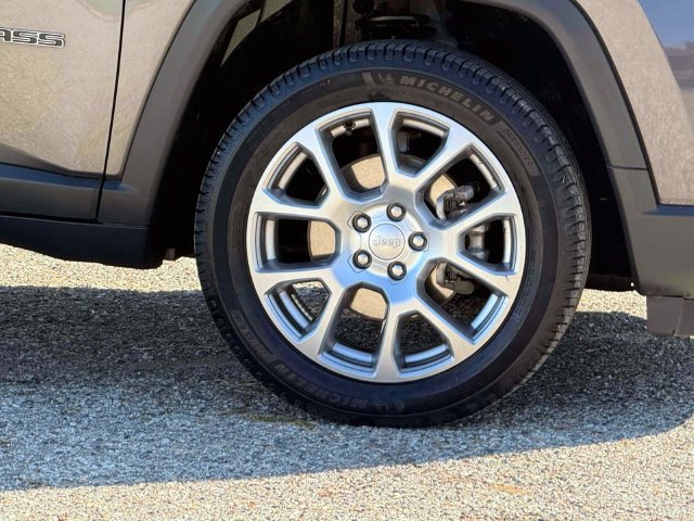 Certified 2022 Jeep Compass Latitude AWD/4WD image 9