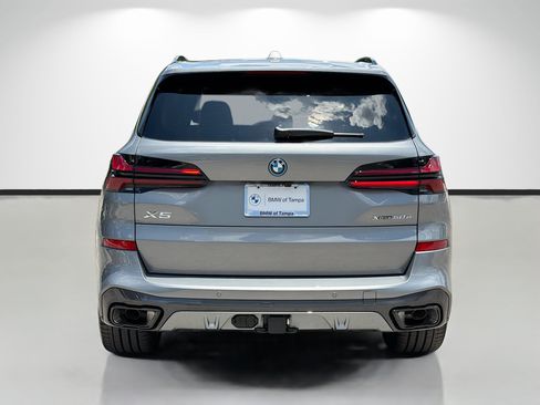 New 2026 BMW X5 xDrive50e w/ M Sport Package AWD/4WD image 4