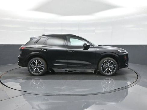 New 2026 Audi Q3 quattro 2.0T AWD/4WD image 8