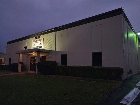 Used 2014 Porsche Cayenne Diesel Platinum Edition image 32