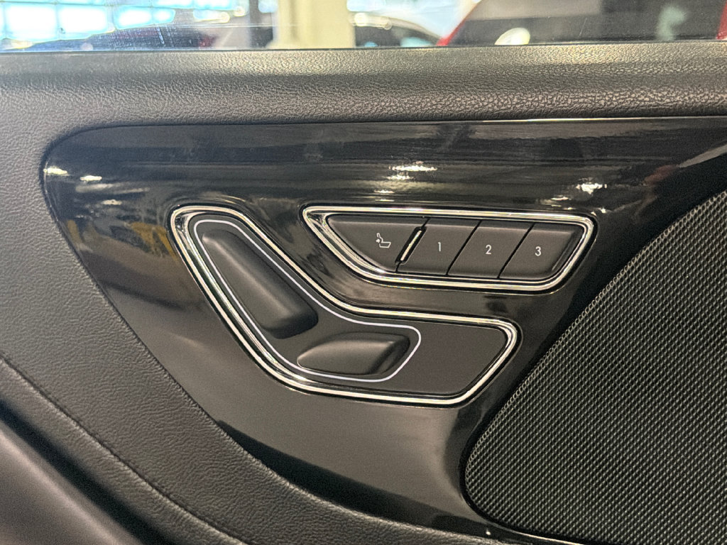 Used 2023 Lincoln Aviator Reserve w/ Elements Package Plus AWD/4WD image 19