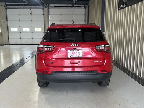 Used 2018 Jeep Compass Sport w/ Tech Group FWD image 8