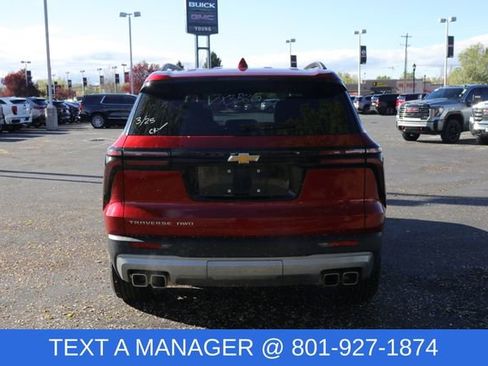 Used 2025 Chevrolet Traverse LT AWD/4WD image 5