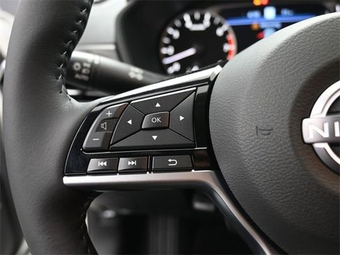 New 2025 Nissan Altima 2.5 SL image 32