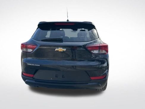 Used 2023 Chevrolet TrailBlazer LS image 7