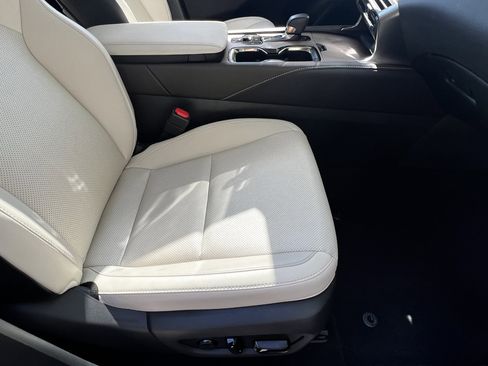 Used 2024 Lexus RX 350 Premium w/ Convenience Package image 44