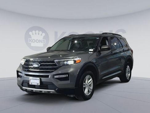 Used 2022 Ford Explorer XLT w/ Equipment Group 202A AWD/4WD image 5