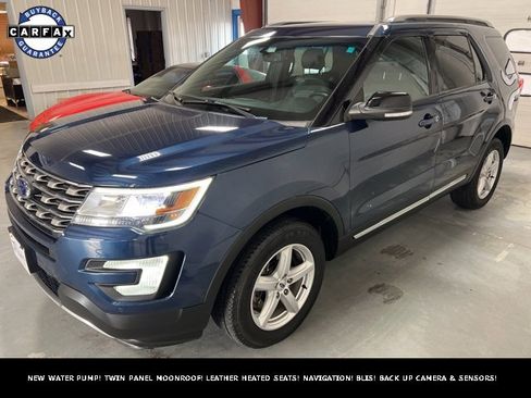 Used 2017 Ford Explorer XLT w/ Equipment Group 202A image 3