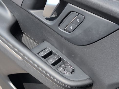 Used 2025 Buick Enclave Sport Touring FWD image 16