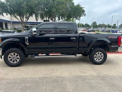 Used 2019 Ford F250 Lariat w/ Lariat Ultimate Package AWD/4WD image 2