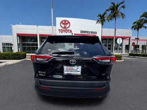 Used 2023 Toyota RAV4 LE FWD image 6