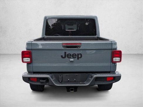 Used 2024 Jeep Gladiator Sport AWD/4WD image 7