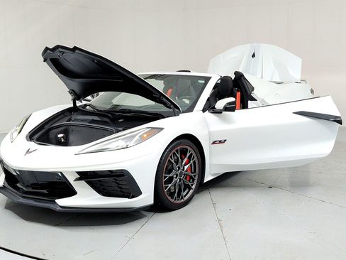 Certified 2023 Chevrolet Corvette Stingray Premium Conv w/ Z51 Performance Package RWD image 9