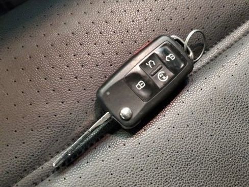 Used 2022 Volkswagen Passat 2.0T SE image 30