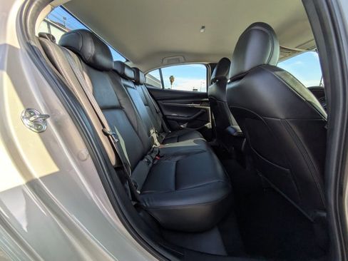 Used 2022 MAZDA MAZDA3 s image 19