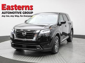 Used 2024 Nissan Pathfinder S video 1