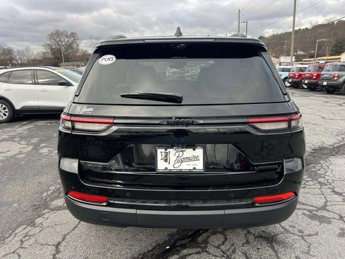 Used 2025 Jeep Grand Cherokee Limited w/ Luxury Tech Group II image 6