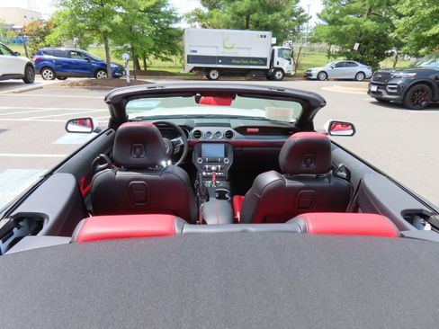 Used 2019 Ford Mustang GT Premium w/ GT Performance Package RWD image 11
