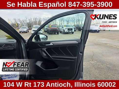 Used 2022 Volkswagen Tiguan SE R-Line image 36